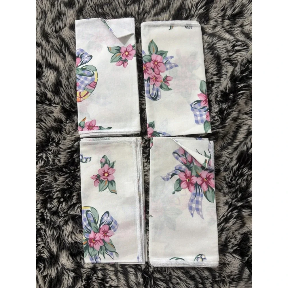 VTG Cloth Napkin Set of 4 Floating Flowers Cotton Cottagecore Easter